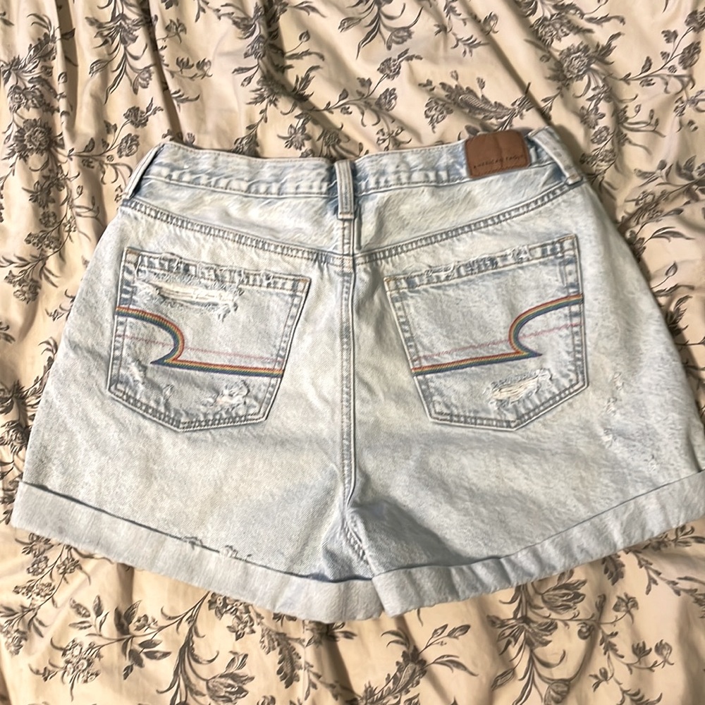 American Eagle PRIDE Light Wash/Ripped size 8 Mom Shorts
